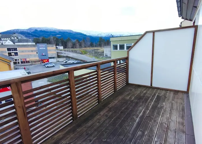 Modern 3-bedroom In - Prime Location Apartment Voss