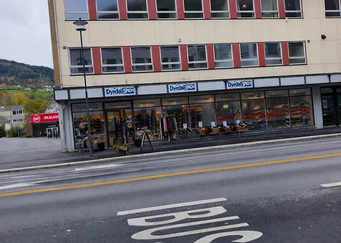 Apartment Modern 3-bedroom In - Prime Location