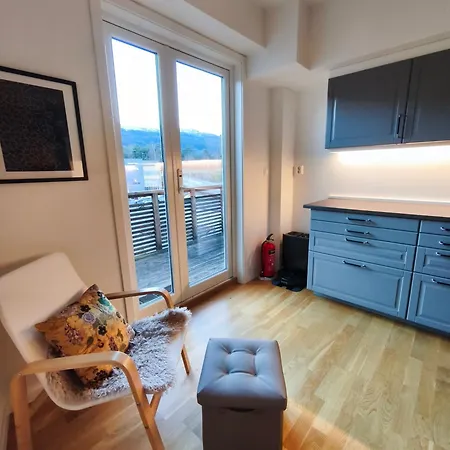 Modern 3-bedroom In - Prime Location *